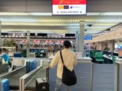 Hỗ trợ Fast Track xuất cảnh tại sân bay Việt Nam
